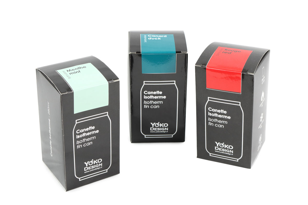 Packagings noirs avec sticker coloré des produits isothermes de la marque Yoko design